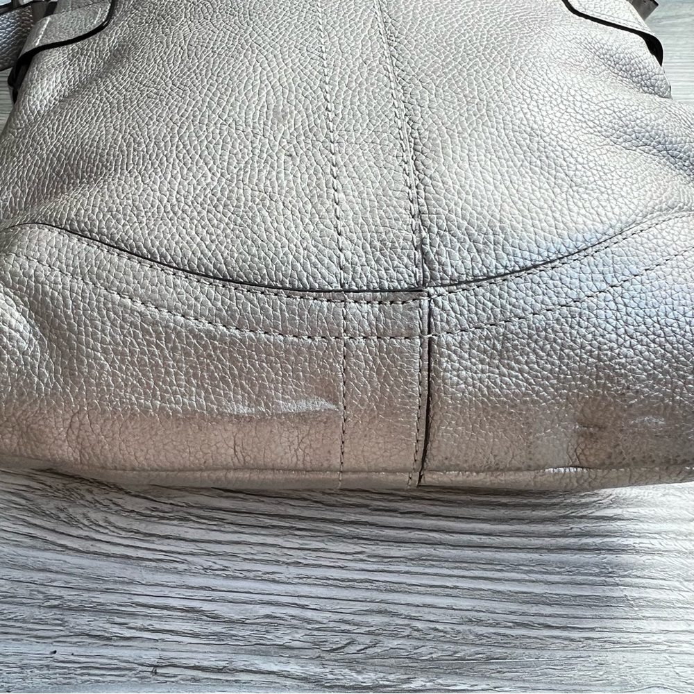 Coach metallic champagne silver pebbled leather chain duffle convertible handbag - Picture 5 of 13